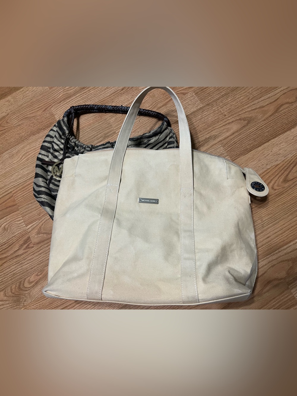 Michael Kors PROJECT BUNDLE *Flaws - Picture 9 of 16